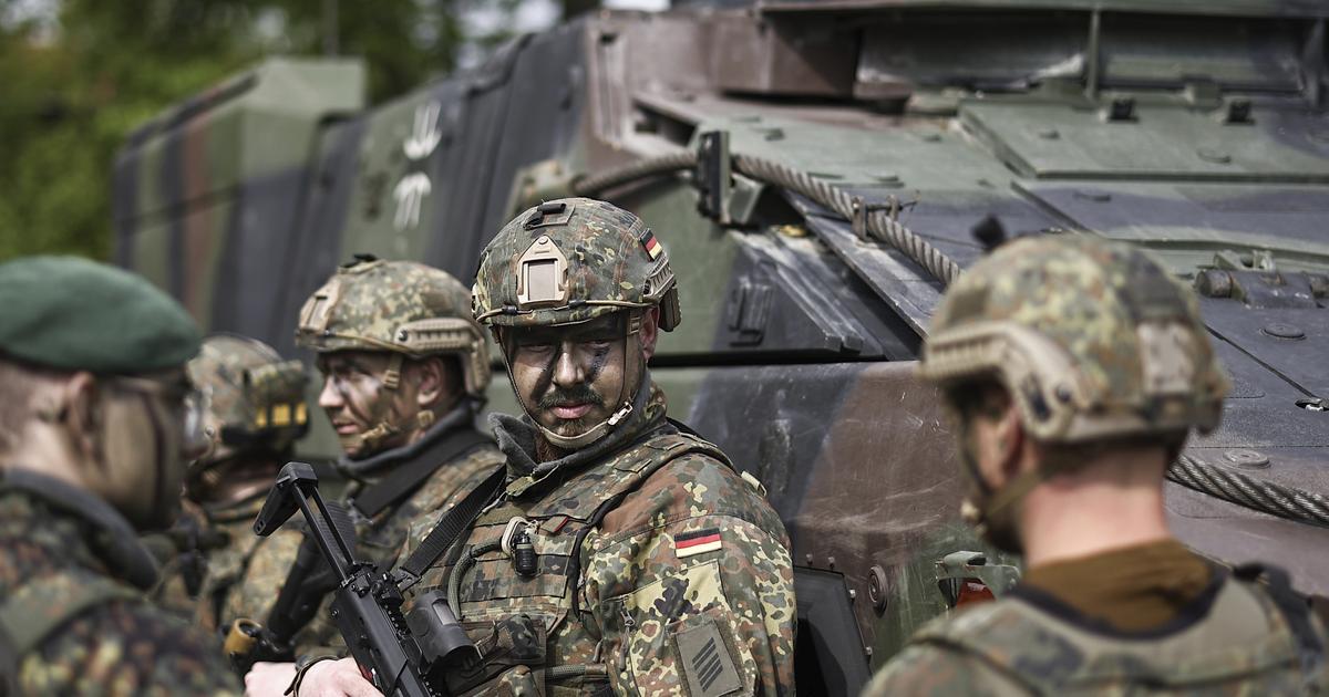 Pistorius vyzval vojakov aby podporili rozsirenie armady