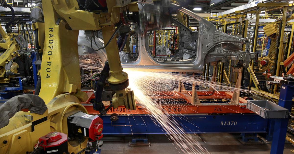 SOCIALNE MZDY rastu pracovne miesta miznu