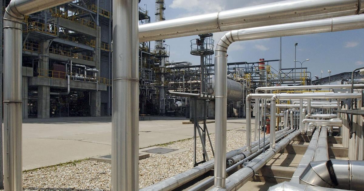 Ani Druzba ani Adria Existuje aj tretia ropna cesta na Slovensko hrozbou su Rusi