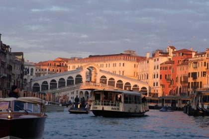 Benatky zazili 15 rekordne vysokych prilivov za devat dni