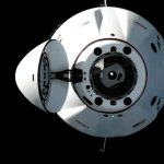 Kozmicka lo Crew Dragon so stvorclennou posadkou sa pripojila k ISS