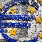 Obchodny prebytok eurozony na konci roka medzirocne klesol o viac nez miliardu eur