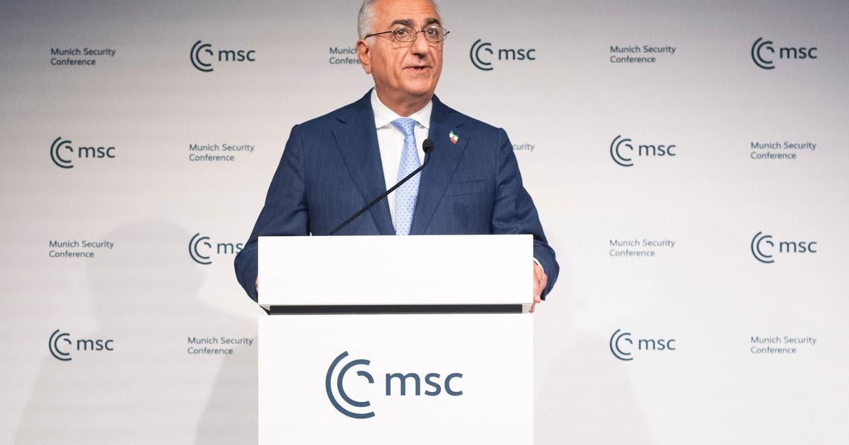 Pahlavi vyzval Trumpa aby pomohol Iranu a ukoncil islamsku republiku