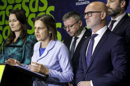SaS pripravuje snem no Sulik sa ho nezucastni Vedenie moze opustit jeho posledny spojenec