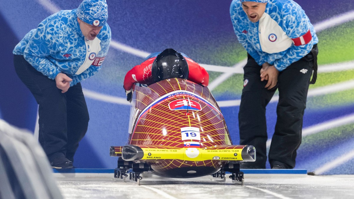 Slovenske bobistky absolvovali prvu jazdu na veduce pretekarky stratili sekundu