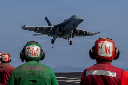 Blizky vychod online Izrael spustil novu rozsiahlu vlnu utokov na iransku infrastrukturu v Teherane