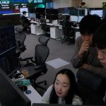 Ceny energi sa vyrazne zvysili akciove trhy zaznamenali pokles