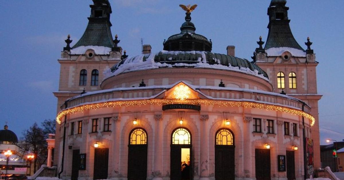 Dane sa zvysuju mnoh prezivaju tazke casy verejne peniaze pritom isli aj na party pre politikov a elitu