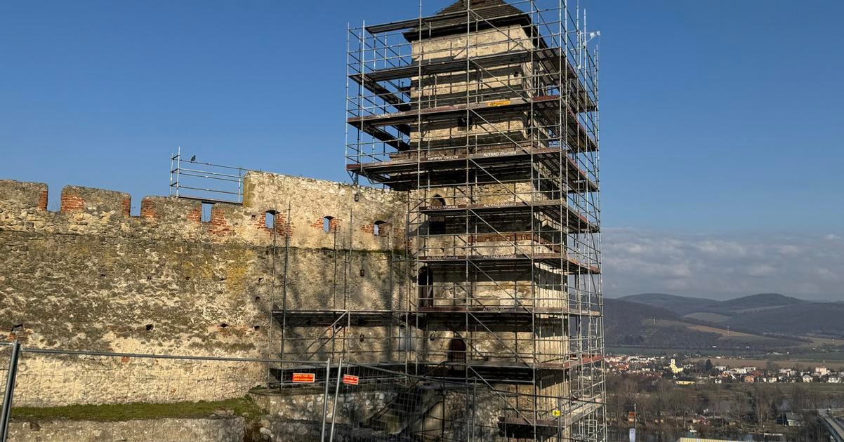 Desiatky rokov bola nepristupna Hodinova veza na Trencianskom hrade sa otvori po rekonstrukcii