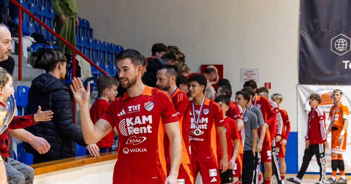 Favorit splnil oakvania radujci majster vstpil do play off sprvnou nohou