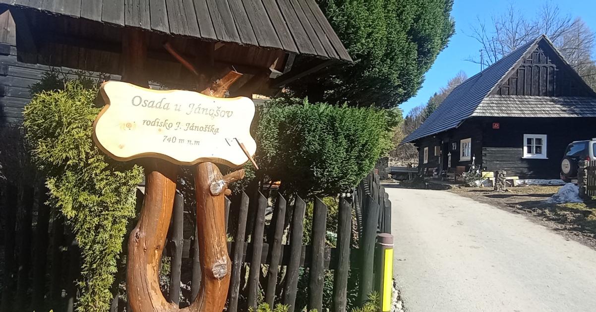 Janosik bol zly zbojnik V terchovskej osade kde sa narodil ziju uz len traja ludia