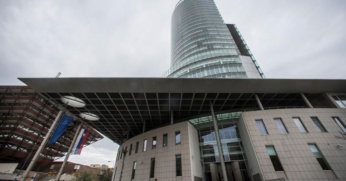 NBS mierne zlepsila odhad tohtorocneho deficitu na 43 percenta HDP