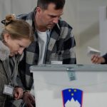 Ocakava sa tesny suboj o vitazstvo Slovinci rozhoduju o novej skladbe parlamentu