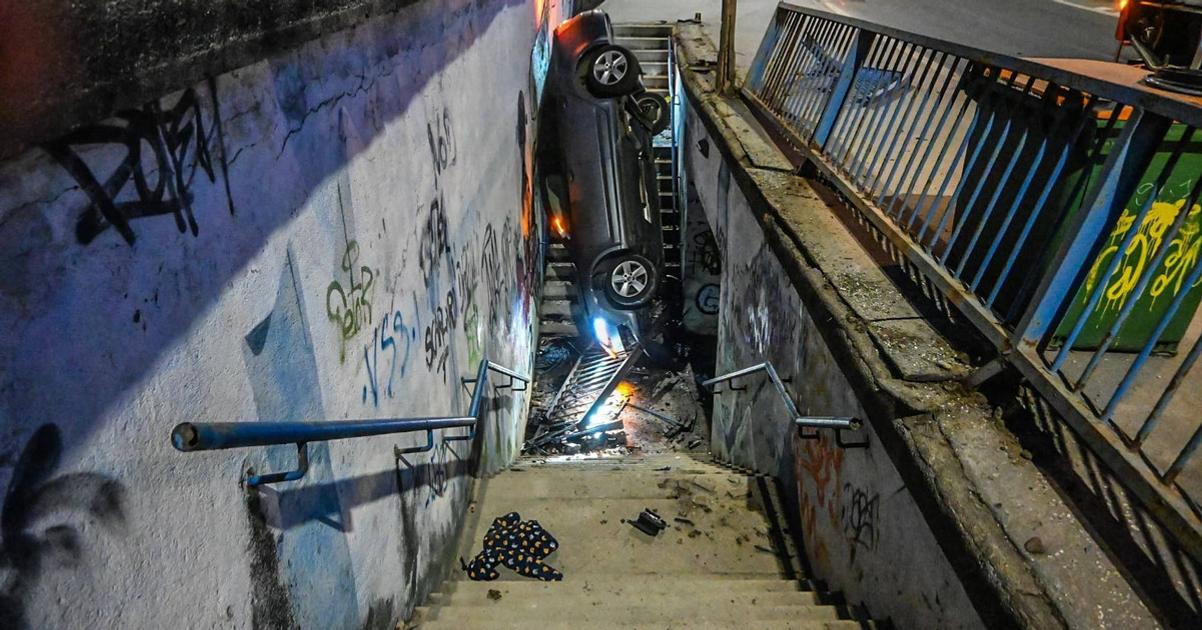 Octavia presla zabradlim a vletela priamo do podchodu vodic z miesta nehody usiel