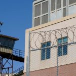 Pocet vaznov v Rusku klesol na historicke minimum dovodom su pravdepodobne nabory na front