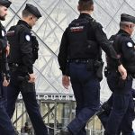 Policia v Parizi zmarila bombovy utok pred Bankou Ameriky