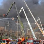 Pozar v juhokorejskej tovarni na vyrobu automobilovych suciastok si vyzadal najmenej desat obeti