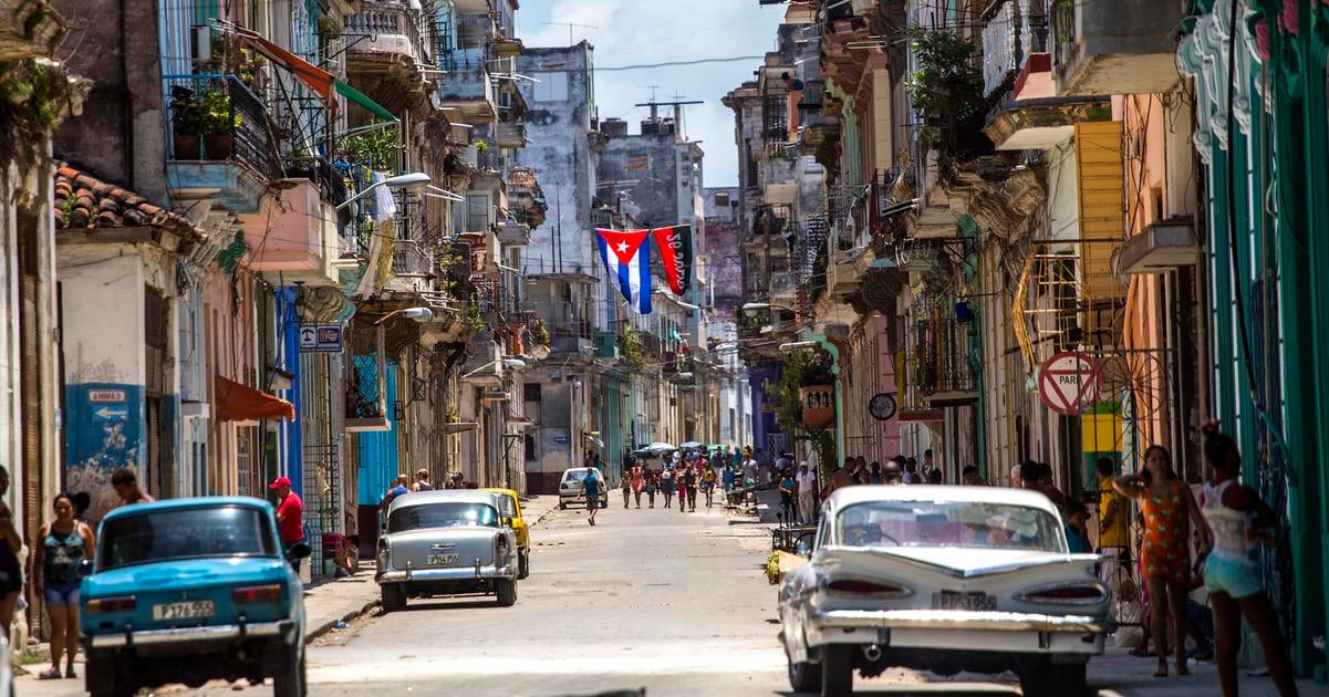 Protestujuci Kubanci znicili regionalnu kancelariu Komunistickej strany