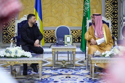 Ukrajina Rusko Online Zelenskyj sa v Saudskej Arabii stretol s korunnym princom bin Salmanom