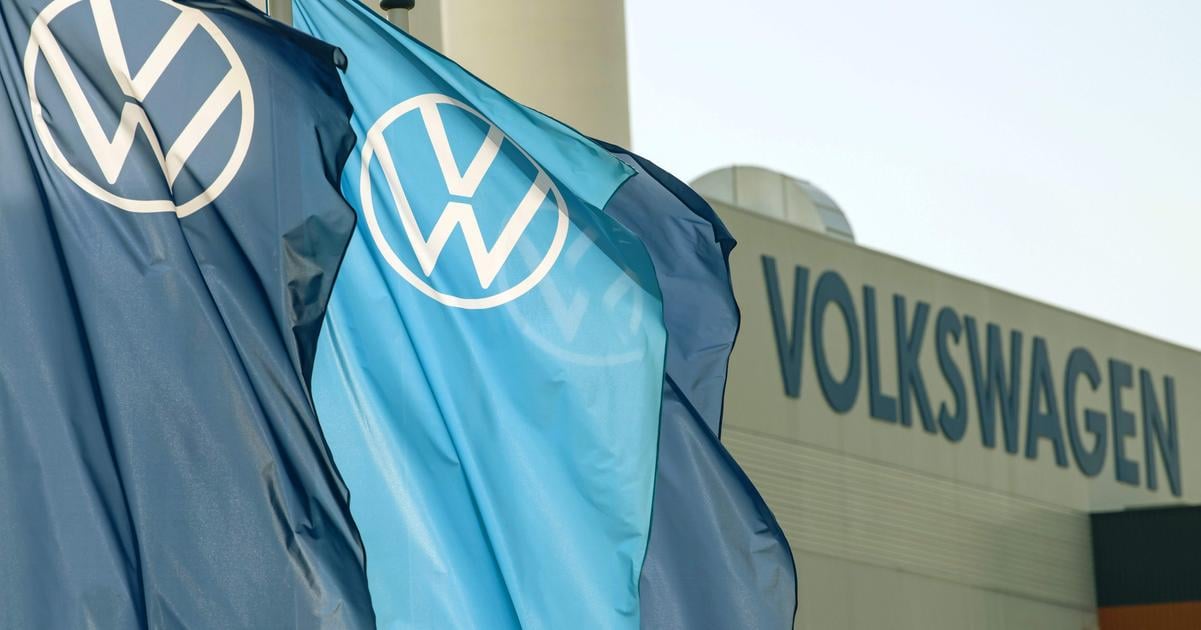 Zisk skupiny Volkswagen lani klesol takmer o polovicu