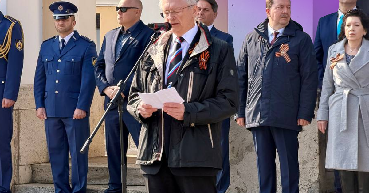 sutaj estok urazil lucanskeho rusky velvyslanec prvykrat verejne vystupil dezinfomajak 69