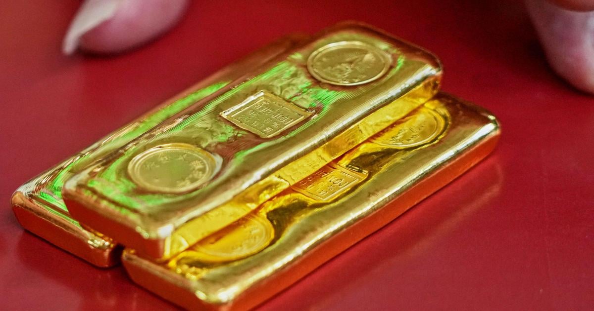 zlato prekvapuje malo rast no kleslo najstrmsie za posledne desatrocia co sa stalo a kam moze stupat