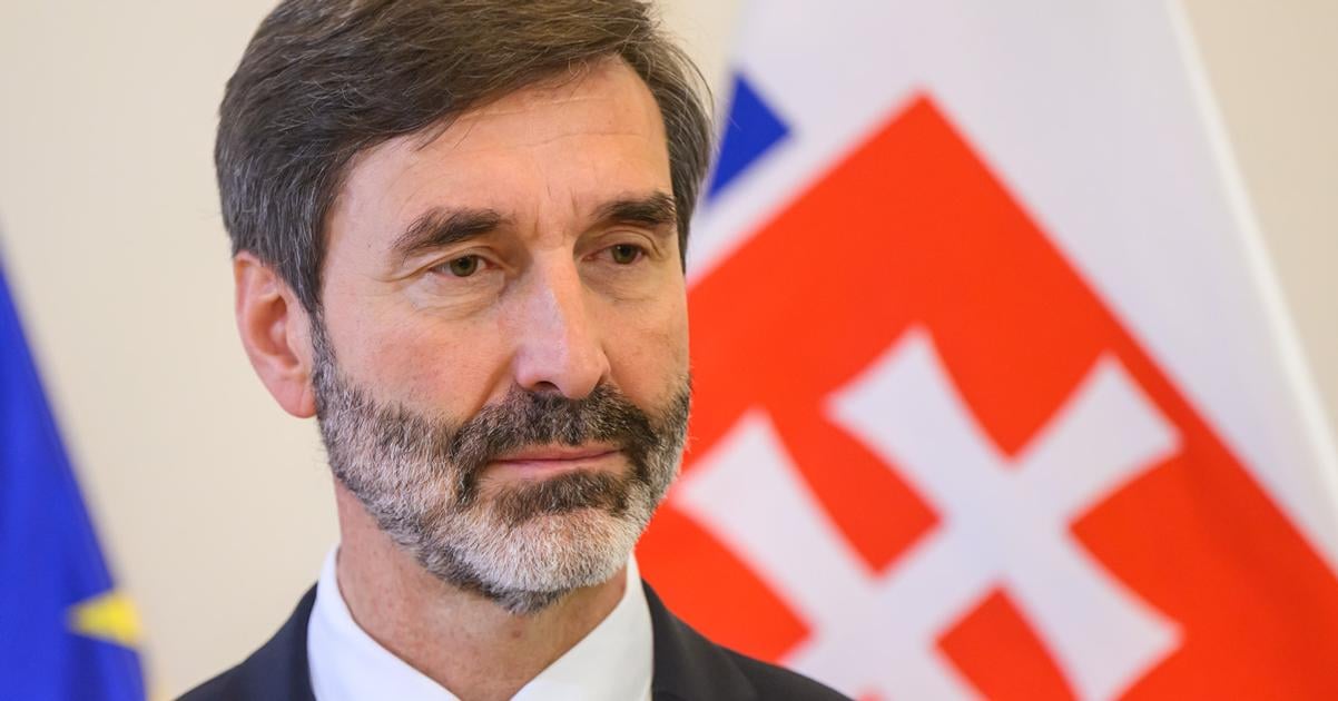 Blanar odcestoval na navstevu Albanska spolu s ministromi zahranicnych veci Ceska a Rakuska