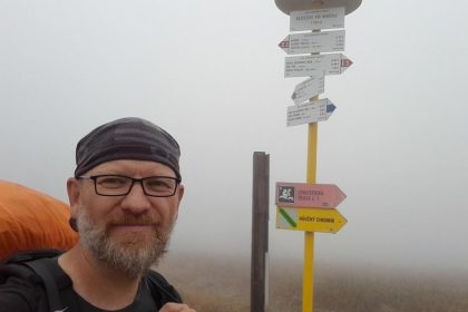 Chatar Miro chce za kazdy prechodeny kilometer ziskat jedno euro Peniaze daruje na dobru vec