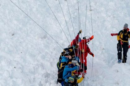 Lavnove nebezpeenstvo v Tatrch sa znilo o jeden stupe