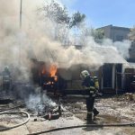 Hasici zasahovali pri poziari odpadu vo Vlcovom hrdle Zasiahnute boli aj unimobunky