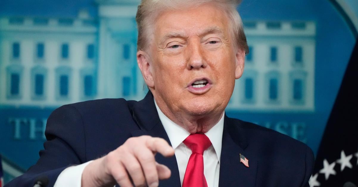 Trump oznamil nove sankcie proti Kube