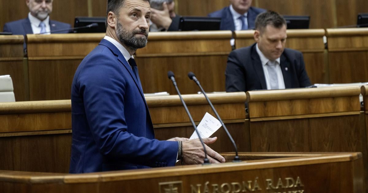 Hladanie vynimky z dlhovej brzdy je podla opozicie snahou o obchadzanie zakona