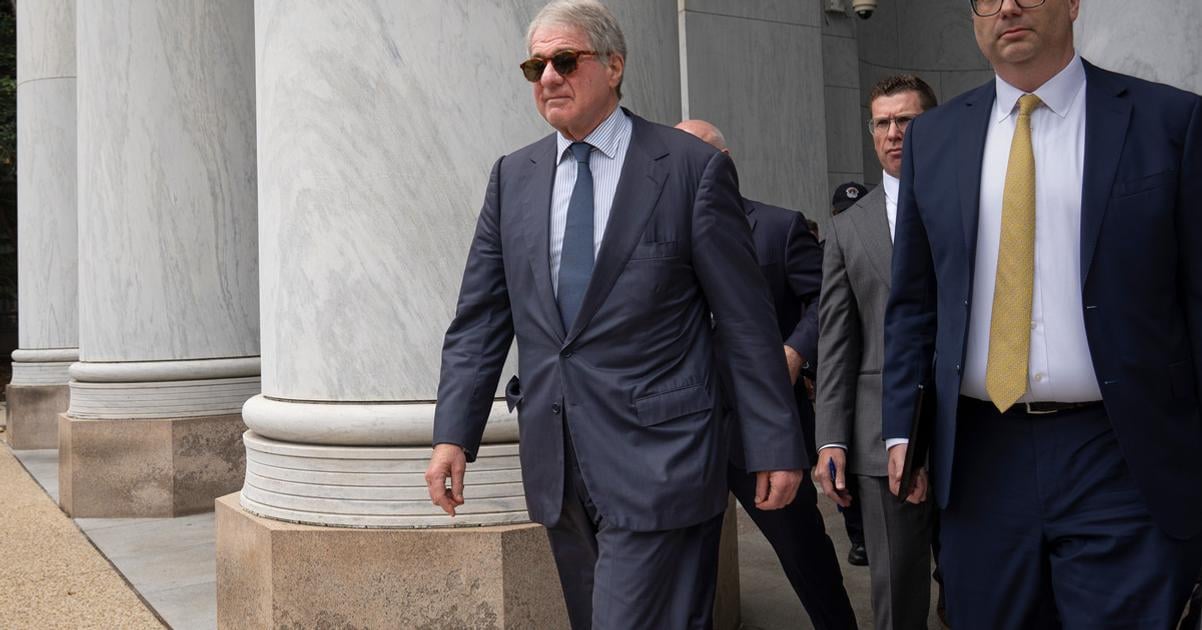 Miliardar Black vypovedal pred kongresovym vyborom v kauze Epstein