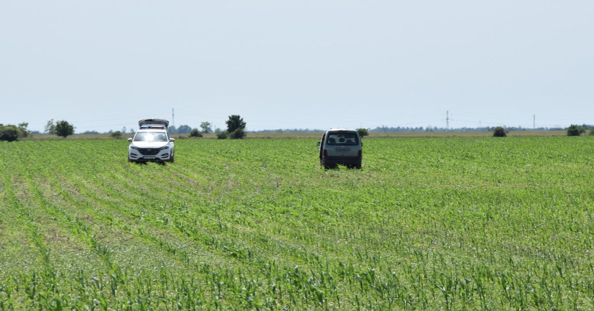 dvaja zufali zlodeji ukradli auto a rozoberali ho priamo na poli v cele uz cakaju na rozhodnutie sudu