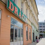 najhorsis vysledok za desat rokov a prepustanie dracik slabne pochybne prispevky stale pribudaju