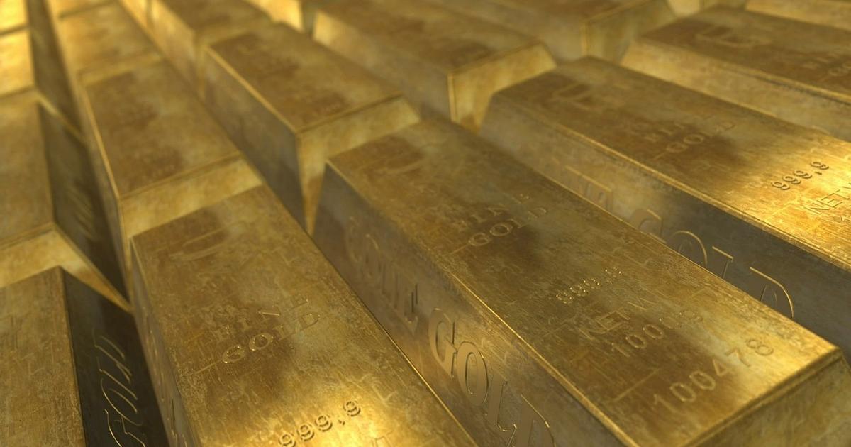 Cena zlata mierne klesla pocas dna vsak prekrocila 4200 dolarov za uncu