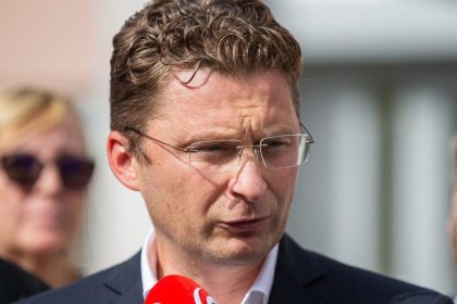 Lekarski odborari sa ohladom financovania nemocnic obratia na generalnu prokuraturu