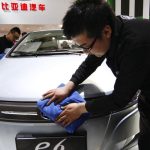Palivova kriza v Rusku zvyzuje dopyt po cinskych elektromobiloch