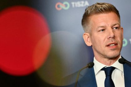 Podpora Tiszy sa mierne znizila Fidesz sa stabilizoval ukazal prieskum