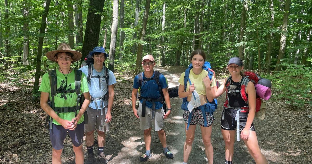 Tisicky studentov zahajili leto na expediciach Musia si poradit sami bez mobilov ci GPS