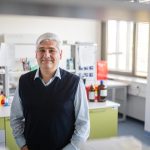 Vedec Cekan zaklada nove laboratorium pacientkam s rakovinou prsniku ponuka bezplatny diagnosticky test