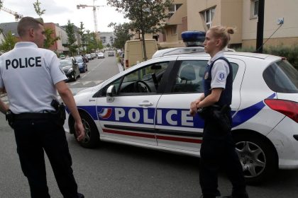 Vo Francuzsku vysetruju samovradu mladika po udajnej rasistickej sikane
