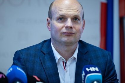 sutaj estok prehral dalsi spor viceprezidenta policie odvolal podla soudu nezakonne