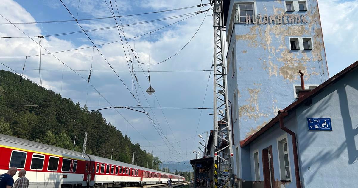 Cestujucich vita opadavujuca omietka Historicku zeleznicnu stanicu opravi za dva miliony eur