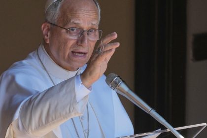 Papez navstivi San Marino a zucastni sa stretnutia v Rimini
