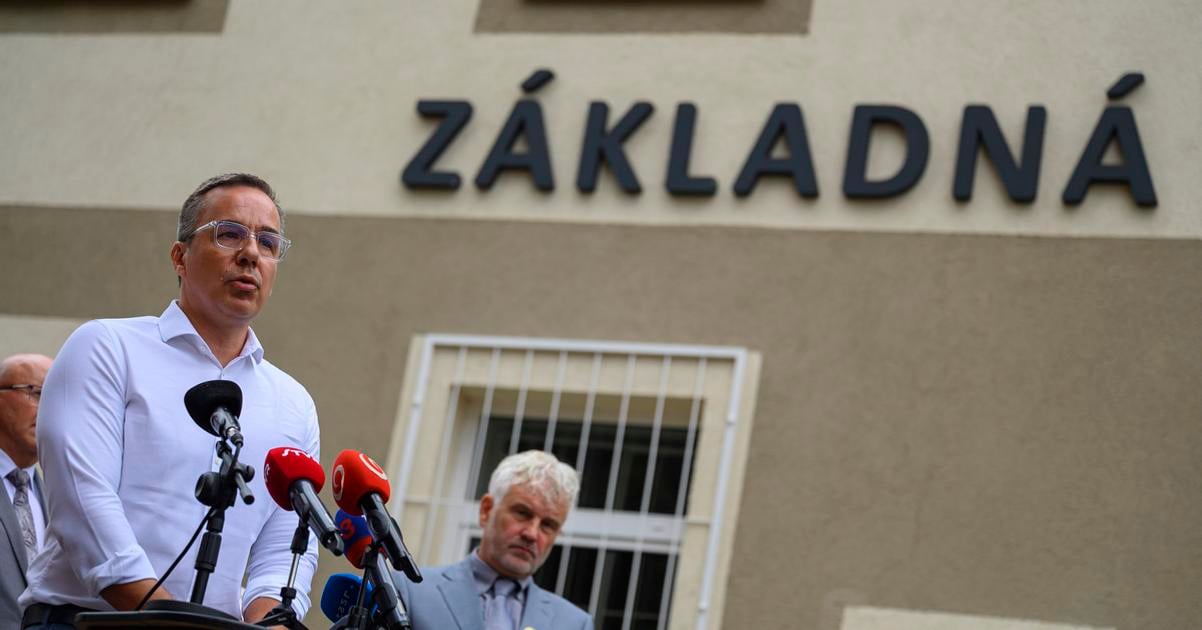 Rezort prace pripravuje balik proti zaskolactvu Chce sprisnit aj pravidla pre davky
