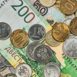 Rusi hromadne vyberaju peniaze z bank vysokym urokom a reciam o dobrej kondicii neveria