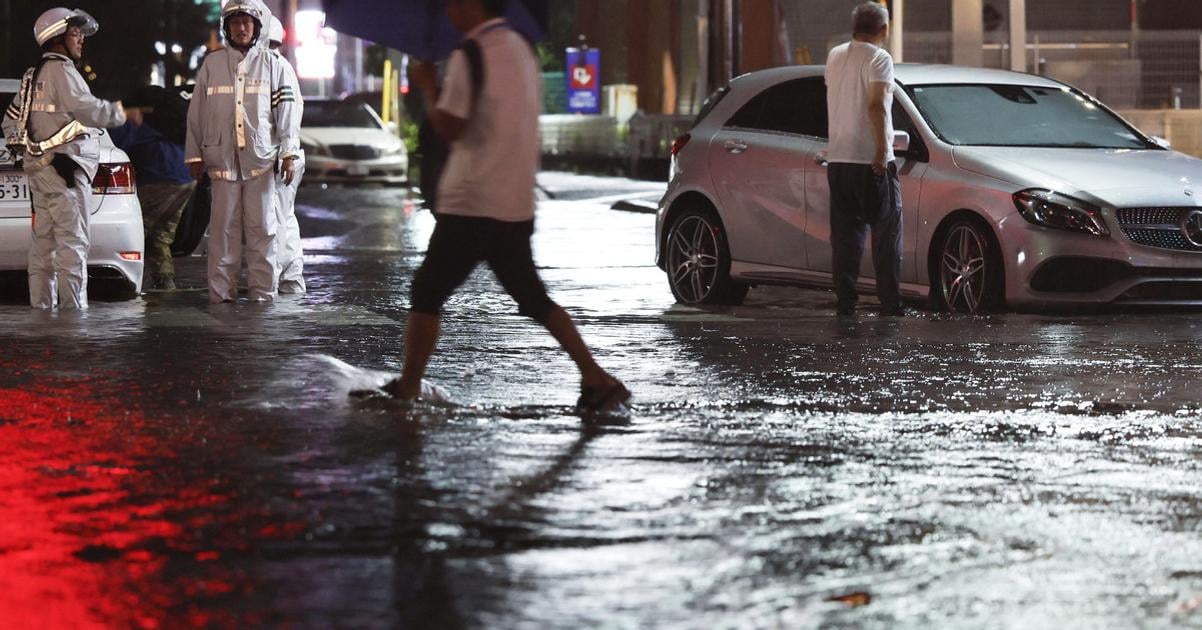 okolie tokia zasiahli silne dazde a povodne najmenej jedna osoba prisla o zivot