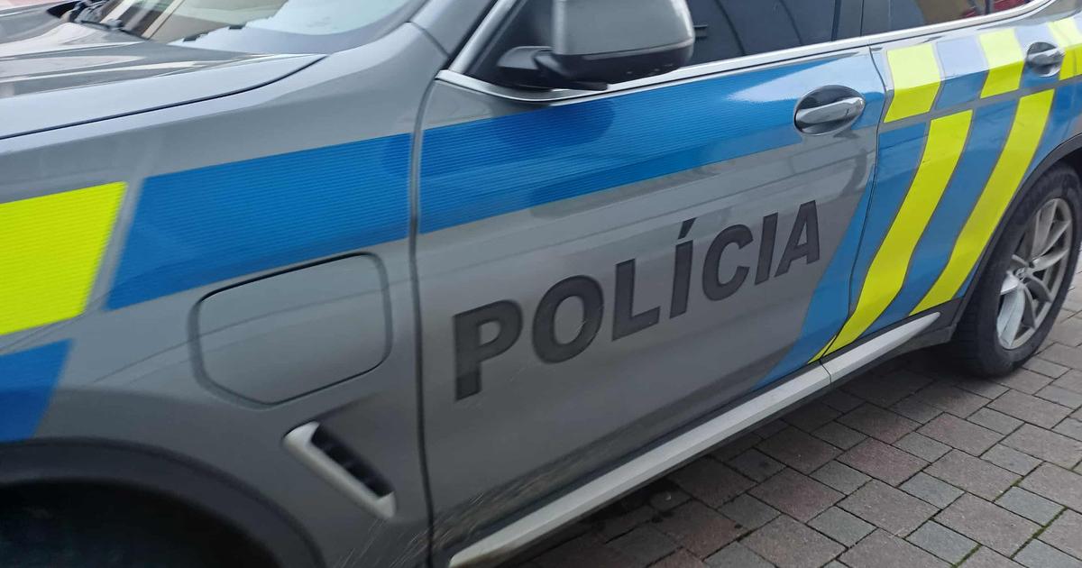 vykradli kosicke nakupne centrum zadrani cudzinci mali pri sebe drogy a vitriny rozbitali sekerou