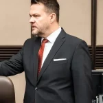 Ficova vláda zvažuje zrušenie dvoch ministerstiev a zisk miliónov
